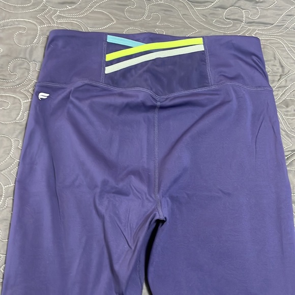 EUC Fabletics L motion365 leggings. Purple with colored pocket stripes on back - Picture 2 of 3